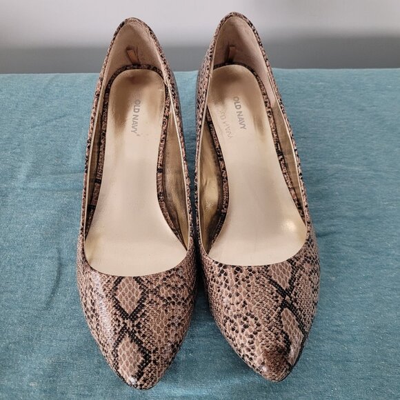 Old Navy Pumps ~ Size 7 - Picture 2 of 8
